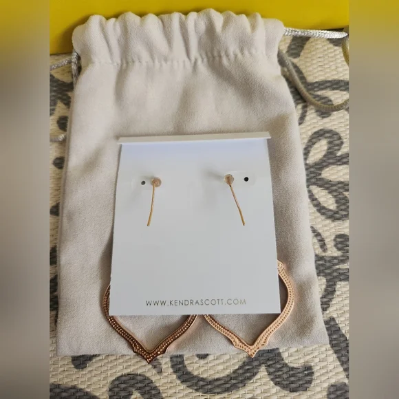 Kendra Scott Sophee Rose Gold Drop  Earrings Holiday Party Earrings - Picture 7 of 7